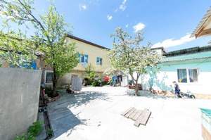 6-к квартира, вторичка, 100м2, 1/1 этаж