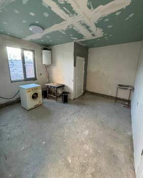 2-к квартира, вторичка, 30м2, 1/1 этаж