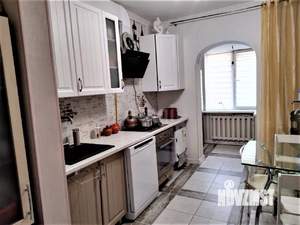 4-к квартира, вторичка, 93м2, 1/9 этаж