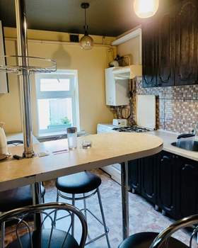 2-к квартира, вторичка, 53м2, 1/1 этаж
