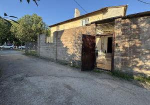 2-к квартира, вторичка, 58м2, 1/2 этаж