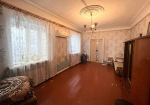 3-к квартира, вторичка, 58м2, 1/1 этаж