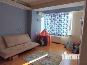 5-к квартира, вторичка, 210м2, 2/4 этаж