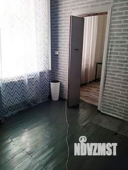 4-к квартира, вторичка, 52м2, 1/1 этаж
