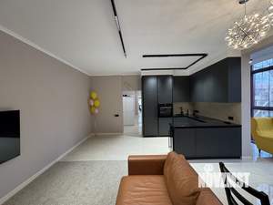 4-к квартира, вторичка, 108м2, 2/19 этаж