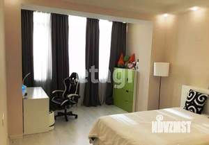 3-к квартира, вторичка, 124м2, 2/4 этаж