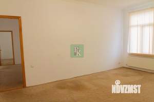 4-к квартира, вторичка, 166м2, 3/3 этаж