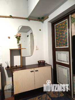 4-к квартира, вторичка, 71м2, 1/1 этаж