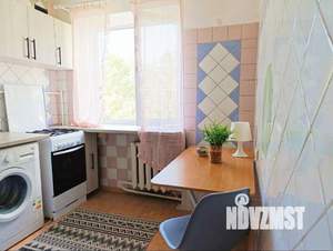 2-к квартира, вторичка, 42м2, 5/5 этаж