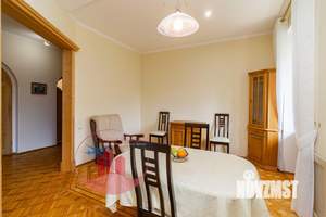 2-к квартира, вторичка, 70м2, 3/3 этаж