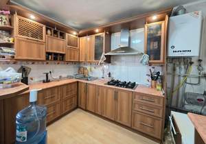 4-к квартира, вторичка, 73м2, 1/1 этаж