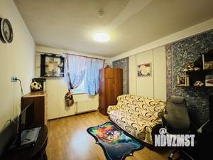 2-к квартира, вторичка, 60м2, 1/10 этаж