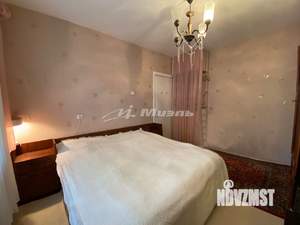 2-к квартира, вторичка, 54м2, 1/9 этаж