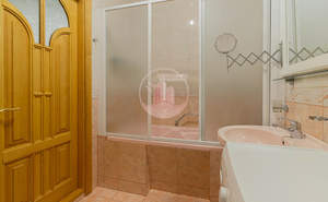 2-к квартира, вторичка, 70м2, 3/3 этаж