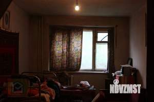 2-к квартира, вторичка, 42м2, 1/5 этаж