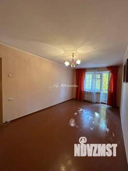 3-к квартира, вторичка, 65м2, 3/5 этаж