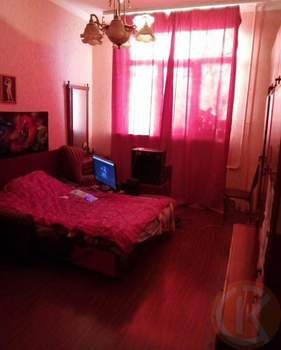 2-к квартира, вторичка, 52м2, 1/9 этаж