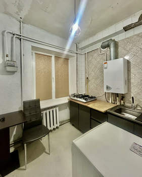 2-к квартира, вторичка, 42м2, 1/5 этаж