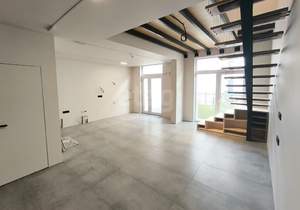 2-к квартира, вторичка, 71м2, 1/9 этаж