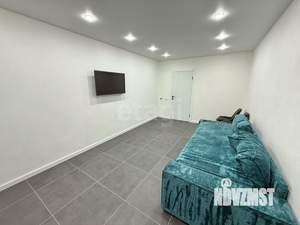 2-к квартира, вторичка, 63м2, 1/10 этаж