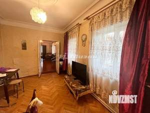 3-к квартира, вторичка, 58м2, 1/1 этаж