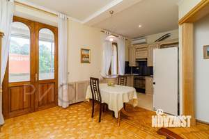 2-к квартира, вторичка, 70м2, 3/3 этаж