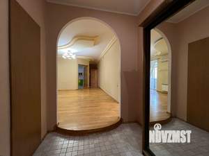 4-к квартира, вторичка, 126м2, 2/3 этаж