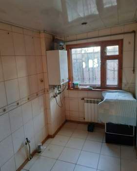 2-к квартира, вторичка, 93м2, 1/1 этаж