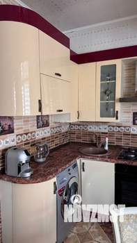 2-к квартира, вторичка, 44м2, 3/3 этаж