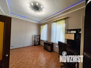 2-к квартира, вторичка, 53м2, 1/1 этаж