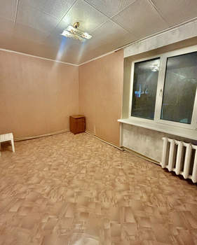 2-к квартира, вторичка, 42м2, 1/5 этаж