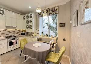 2-к квартира, вторичка, 57м2, 4/1 этаж