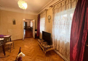 3-к квартира, вторичка, 58м2, 1/1 этаж