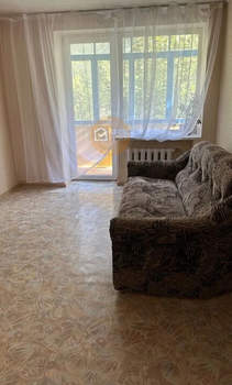 2-к квартира, вторичка, 42м2, 1/5 этаж