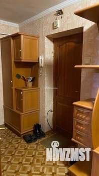 2-к квартира, вторичка, 54м2, 1/9 этаж