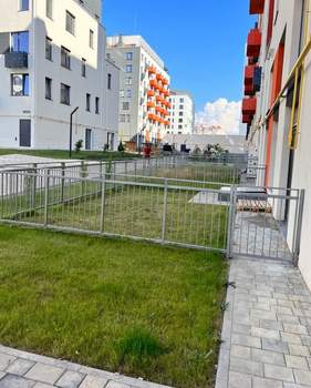 2-к квартира, вторичка, 73м2, 1/8 этаж
