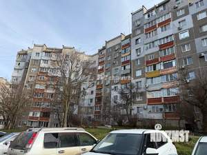 2-к квартира, вторичка, 52м2, 1/9 этаж