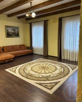 4-к квартира, вторичка, 165м2, 2/2 этаж