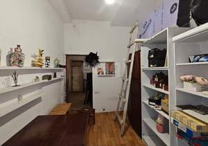 4-к квартира, вторичка, 111м2, 1/1 этаж