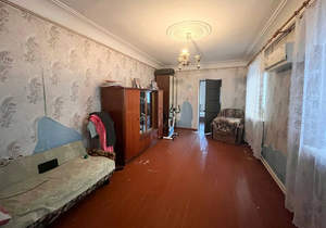 3-к квартира, вторичка, 58м2, 1/1 этаж