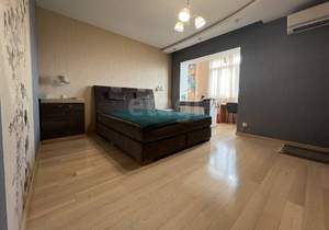 5-к квартира, вторичка, 181м2, 4/4 этаж