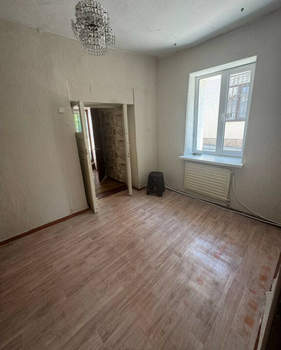 2-к квартира, вторичка, 39м2, 1/1 этаж