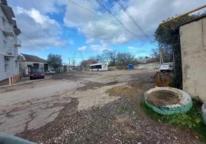 3-к квартира, вторичка, 68м2, 1/1 этаж