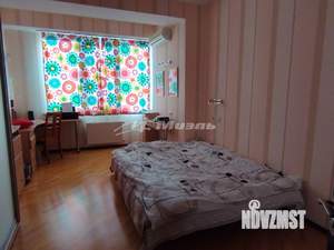 4-к квартира, вторичка, 220м2, 2/3 этаж