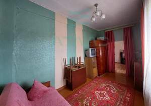 3-к квартира, вторичка, 68м2, 1/1 этаж