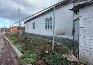 3-к квартира, вторичка, 68м2, 1/1 этаж