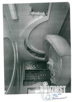 Студия квартира, вторичка, 98м2, 1/10 этаж