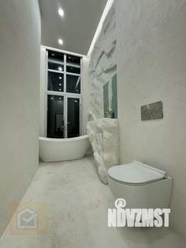 4-к квартира, вторичка, 140м2, 8/9 этаж