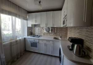 2-к квартира, вторичка, 45м2, 1/4 этаж