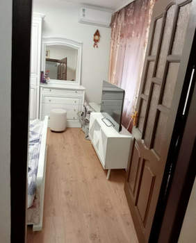 2-к квартира, вторичка, 40м2, 1/1 этаж